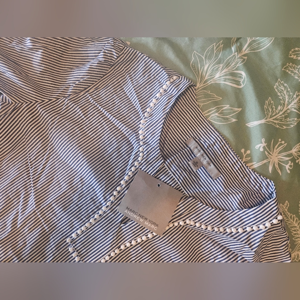 🆕️ Blouse - Andrew Marc - XL